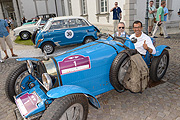 Erol Sander und Fahrer Dr. Stefan Brungs (Volkswagen Group Bugatti)  7. Schloss Bensberg Classics im Grandhotel Schloss Bensberg in Bergisch Gladbach am 18.07.2015 Foto: BrauerPhotos &copy; H.Fuhr f&uuml;r Volkswagen 